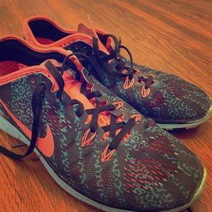 Nike free runs